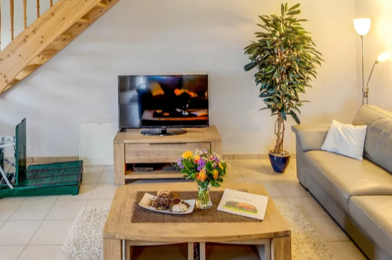 Großzügige Ferienwohnung Vogelkoje mit Blick in den Garten
